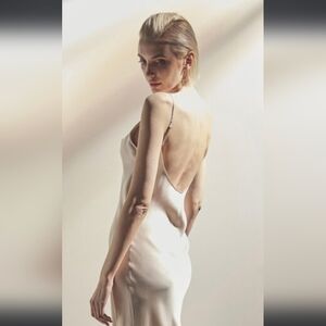 FRETTE MODEL ONLY FOR PYJAMAS EXAMPLE PURPOSES COURTESY OF FRETTE